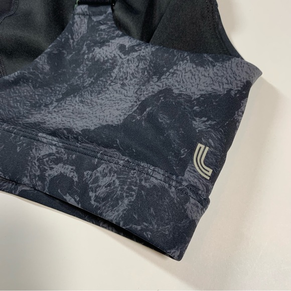 Medium Lolë black grey pattern sports bra - Picture 9 of 10